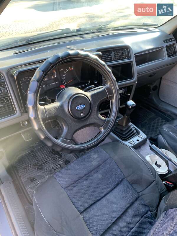 Седан Ford Sierra 1987 в Никополе