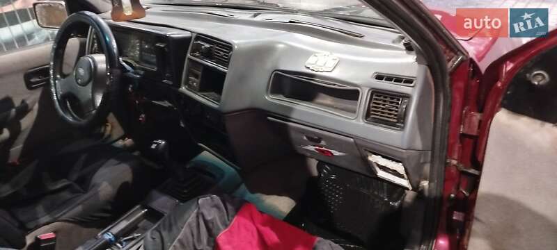 Седан Ford Sierra 1987 в Кривому Розі