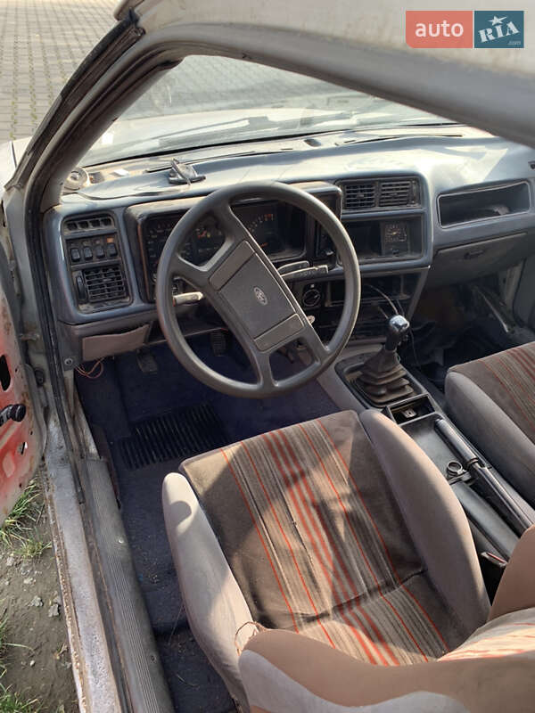 Ліфтбек Ford Sierra 1987 в Хмельницькому фото 3 Ліфтбек Ford Sierra 1987 в Хмельницькому