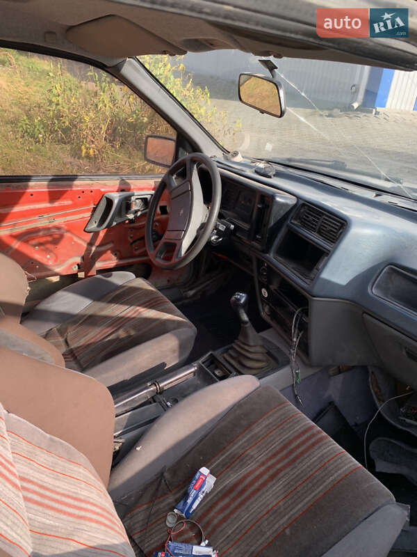 Ліфтбек Ford Sierra 1987 в Хмельницькому фото 5 Ліфтбек Ford Sierra 1987 в Хмельницькому