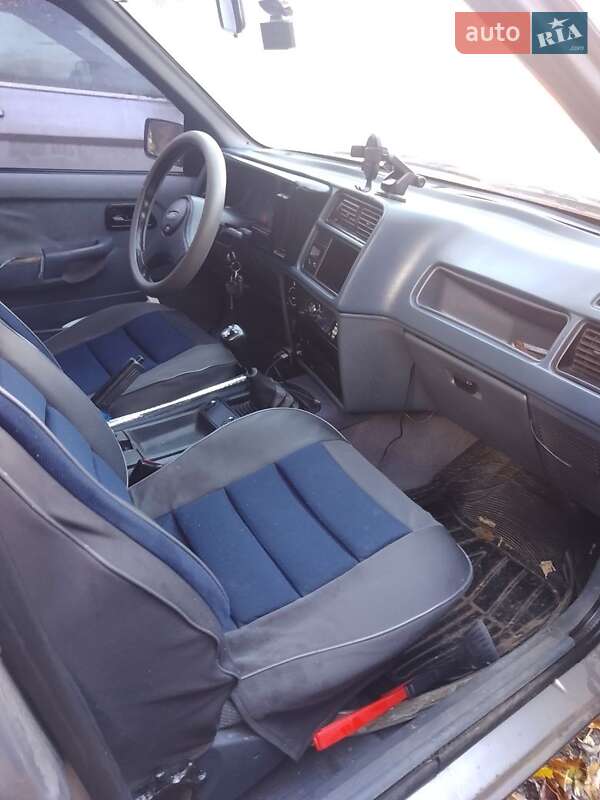 Седан Ford Sierra 1988 в Черновцах фото 4 Седан Ford Sierra 1988 в Черновцах