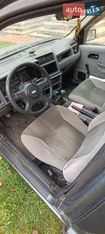 Седан Ford Sierra 1990 в Коломиї