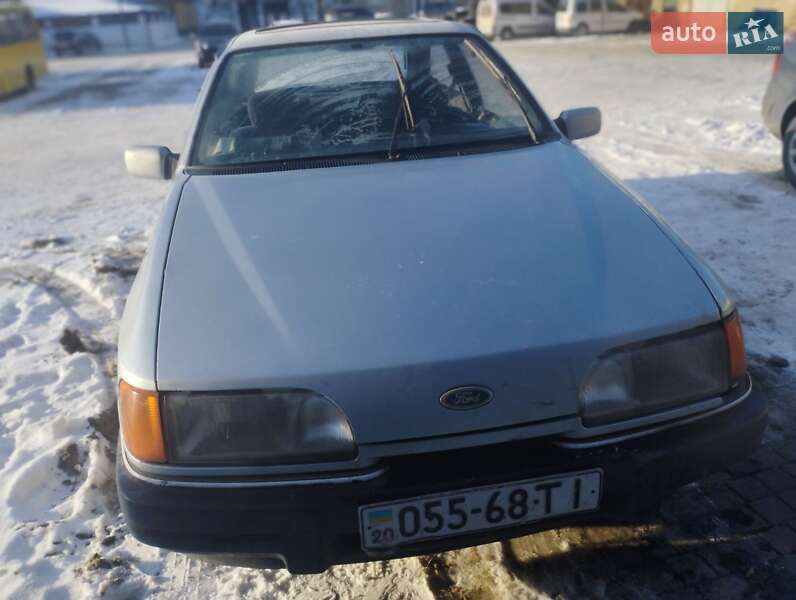 Седан Ford Sierra 1988 в Кременце