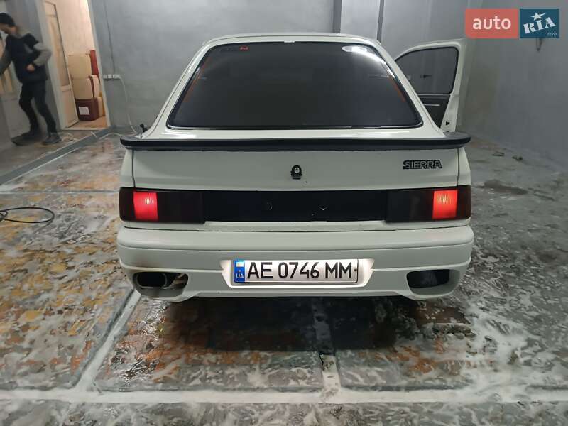 Ліфтбек Ford Sierra 1984 в Дніпрі фото 6 Ліфтбек Ford Sierra 1984 в Дніпрі
