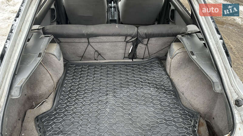 Лифтбек Ford Sierra 1986 в Ивано-Франковске