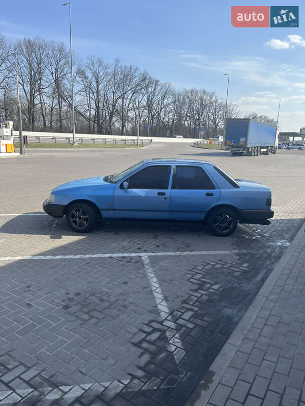 Седан Ford Sierra 1991 в Гребенках
