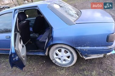 Седан Ford Sierra 1992 в Зборове