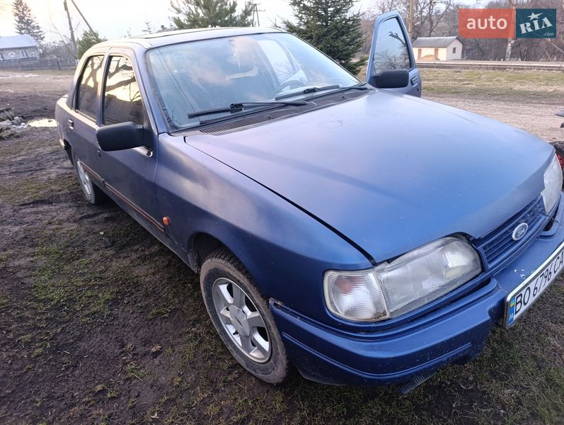 Седан Ford Sierra 1992 в Зборове