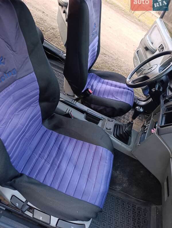 Седан Ford Sierra 1992 в Зборове
