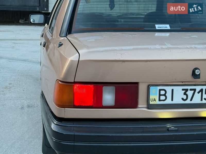 Седан Ford Sierra 1987 в Києві