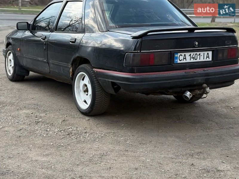 Седан Ford Sierra 1989 в Смеле
