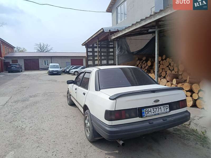 Седан Ford Sierra 1988 в Боярке