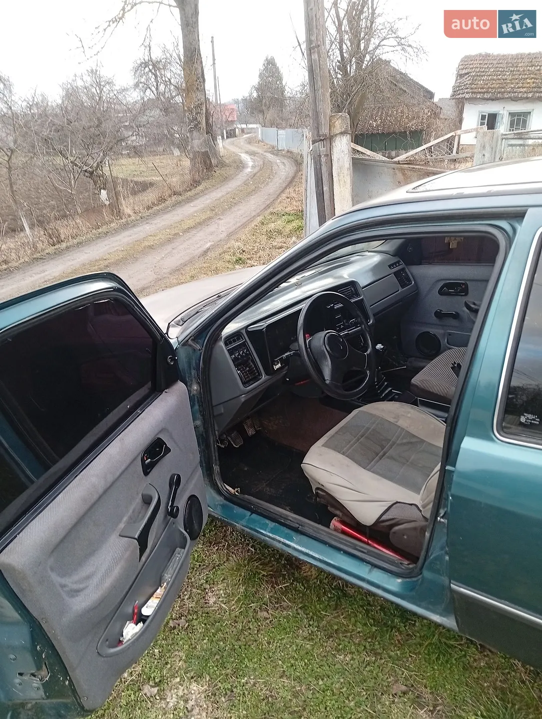 Ford Sierra 1987 VIN WF0FXXGBBFHL89452 фото оголошення 2 з 7