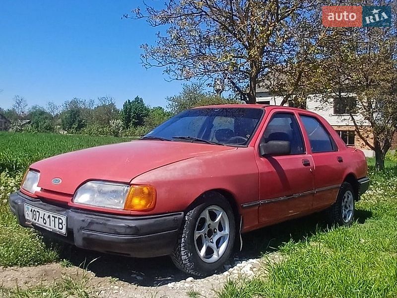 Седан Ford Sierra 1988 в Буську