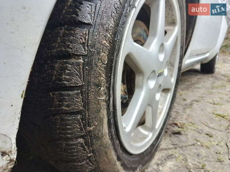 Родстер Ford StreetKa 2004 в Кременце