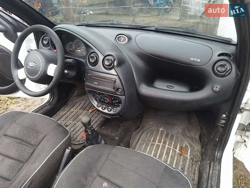 Родстер Ford StreetKa 2004 в Кременце