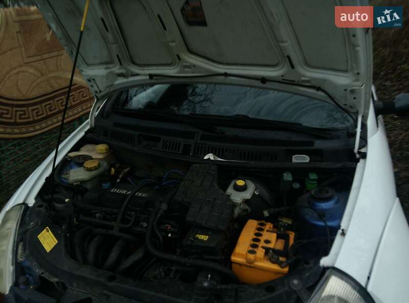 Родстер Ford StreetKa 2004 в Кременце