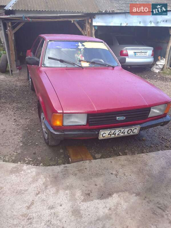 Седан Ford Taunus 1981 в Рогатине