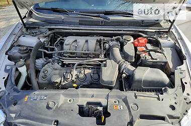Седан Ford Taurus 2015 в 