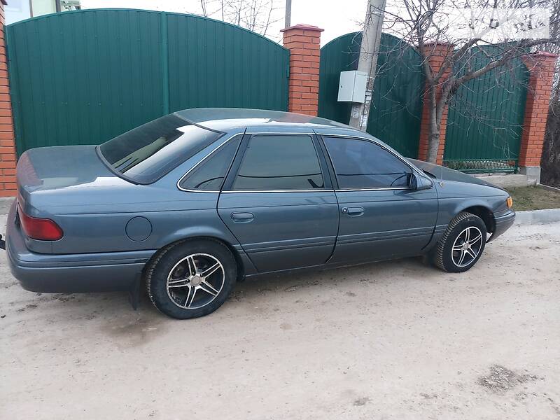 Седан Ford Taurus 1994 в Одессе