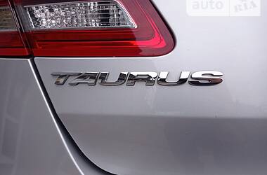 Седан Ford Taurus 2015 в Днепре