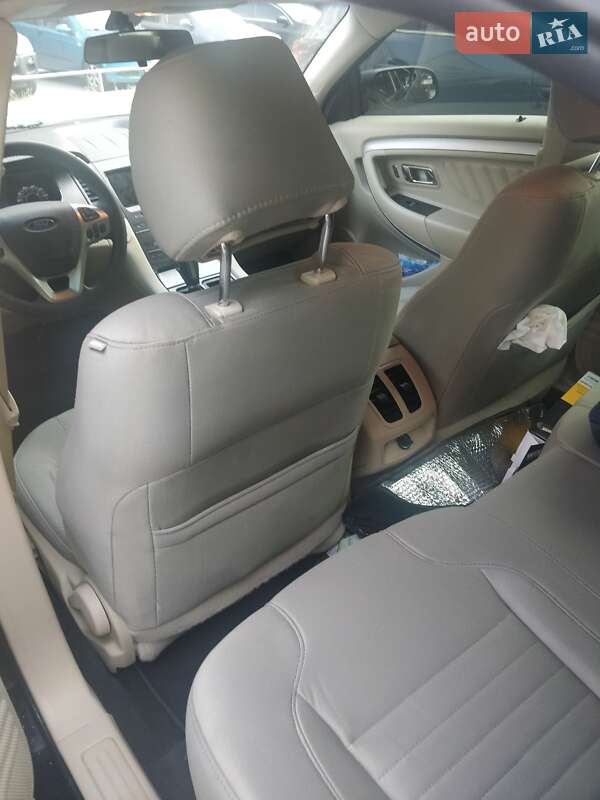 Седан Ford Taurus 2019 в Днепре