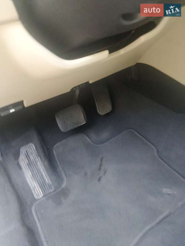 Седан Ford Taurus 2019 в Днепре