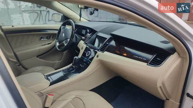 Седан Ford Taurus 2016 в Киеве фото 2 Седан Ford Taurus 2016 в Киеве