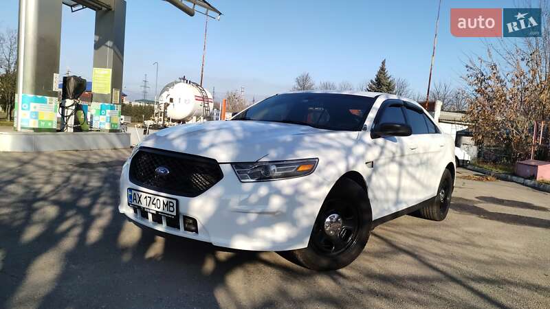 Седан Ford Taurus 2015 в Харькове