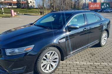 Седан Ford Taurus 2016 в Львові