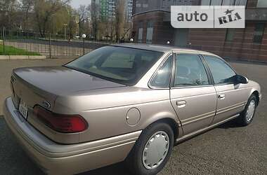 Седан Ford Taurus 1995 в Одесі