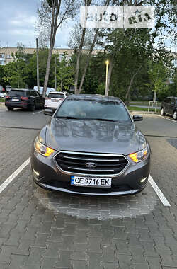 Седан Ford Taurus 2012 в Черновцах