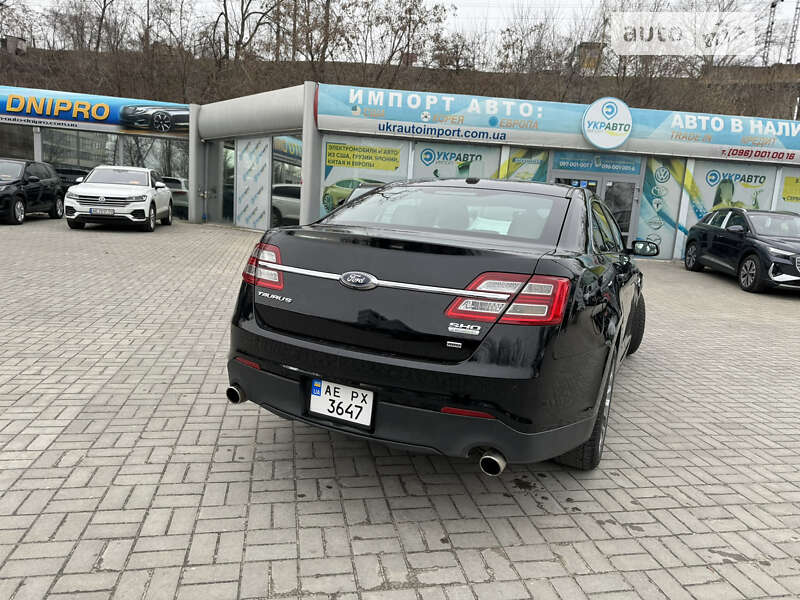 Седан Ford Taurus 2018 в Днепре