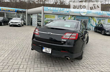 Седан Ford Taurus 2018 в 