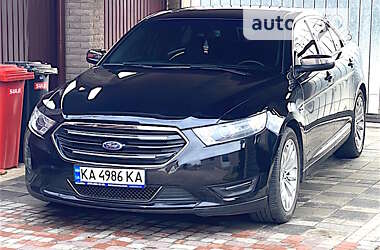 Седан Ford Taurus 2017 в Києві