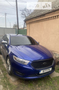 Седан Ford Taurus 2013 в Києві