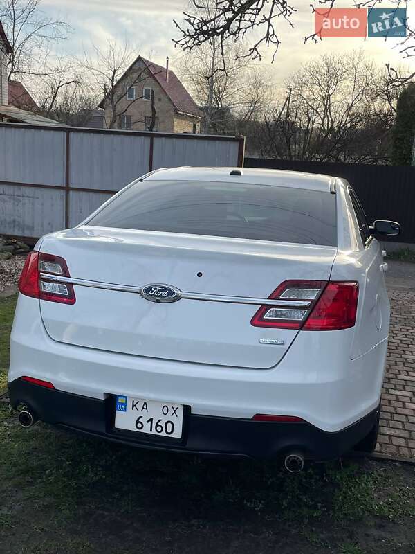 Седан Ford Taurus 2017 в Боярке