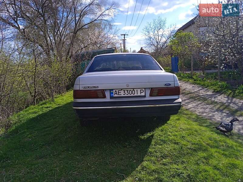 Седан Ford Taurus 1990 в Соленом фото 5 Седан Ford Taurus 1990 в Соленом