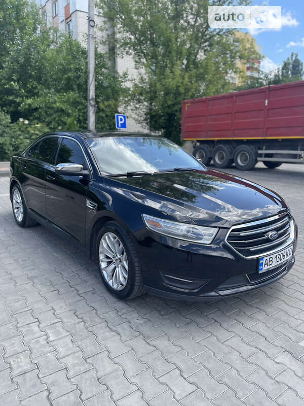 Седан Ford Taurus 2017 в Вінниці
