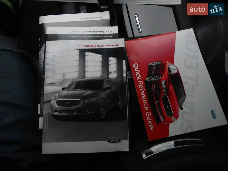 Седан Ford Taurus 2013 в Львове документ