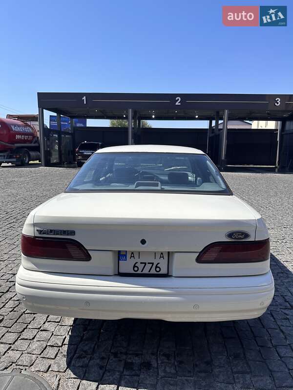 Седан Ford Taurus 1992 в Софиевской Борщаговке
