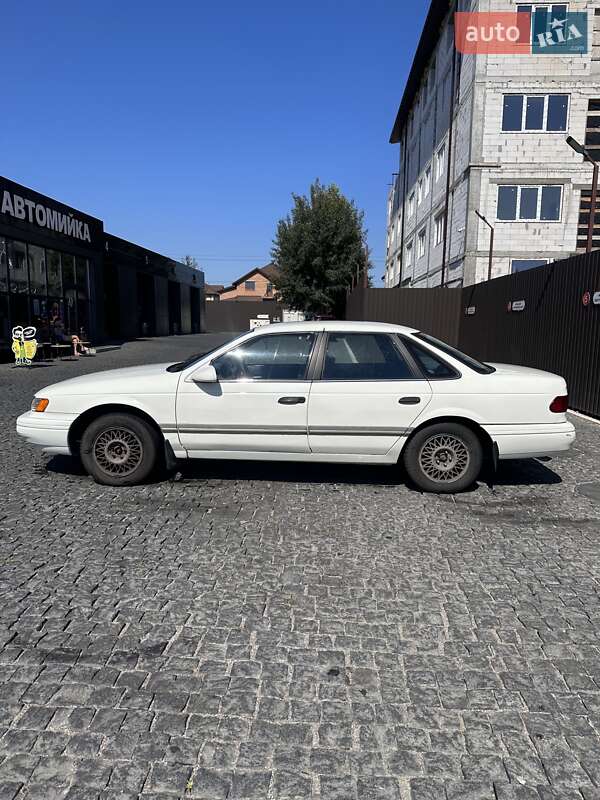 Седан Ford Taurus 1992 в Софиевской Борщаговке