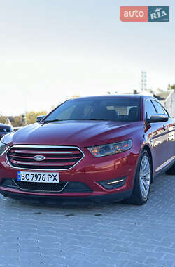 Седан Ford Taurus 2013 в Львове