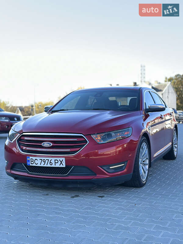 Седан Ford Taurus 2013 в Львове