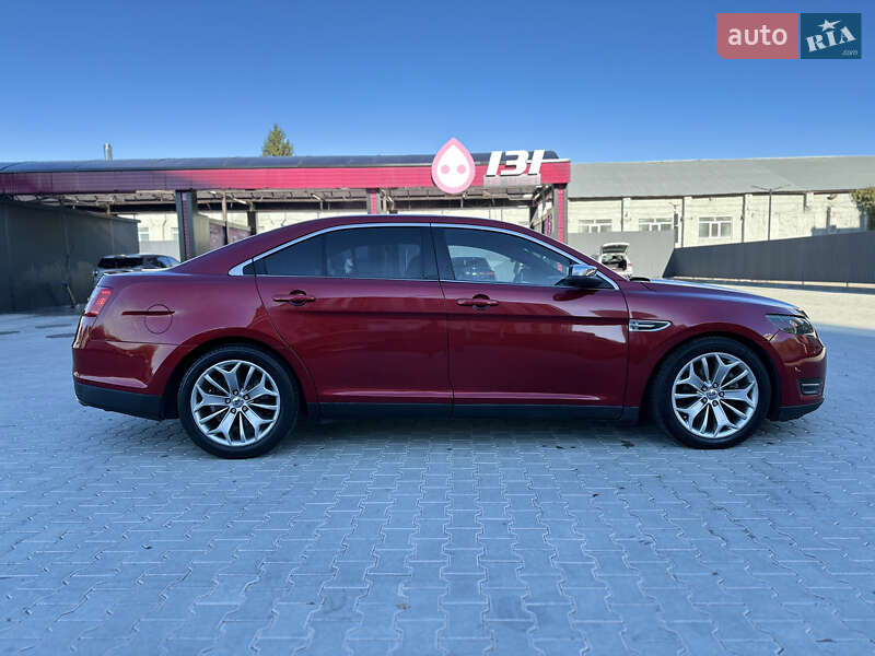 Седан Ford Taurus 2013 в Львові