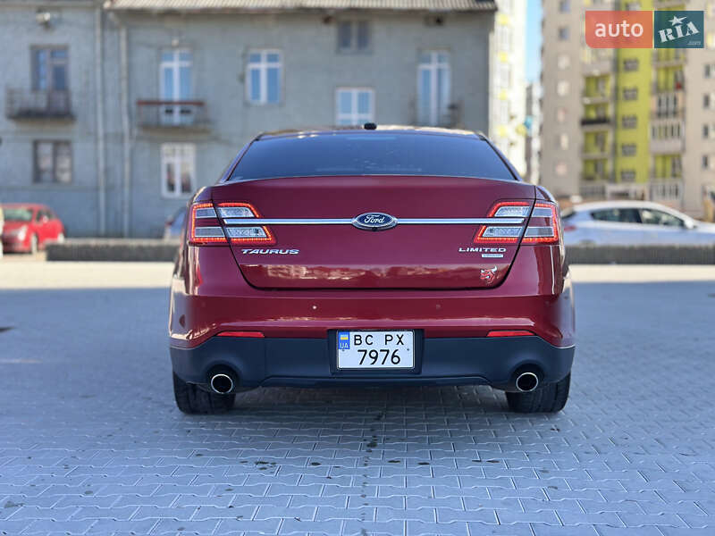 Седан Ford Taurus 2013 в Львове