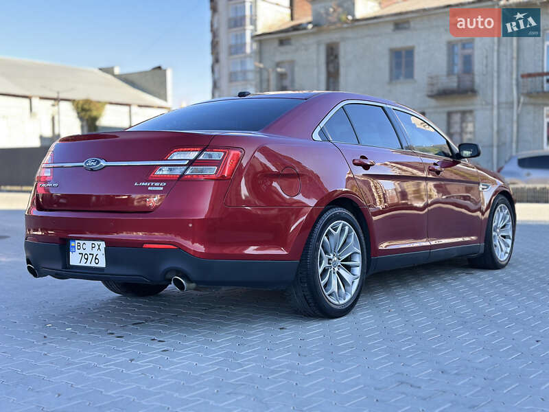 Седан Ford Taurus 2013 в Львові