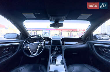 Седан Ford Taurus 2013 в Львове