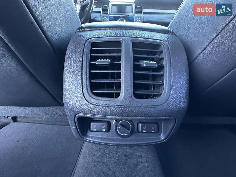 Седан Ford Taurus 2013 в Львове