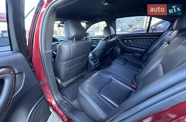 Седан Ford Taurus 2013 в Львове